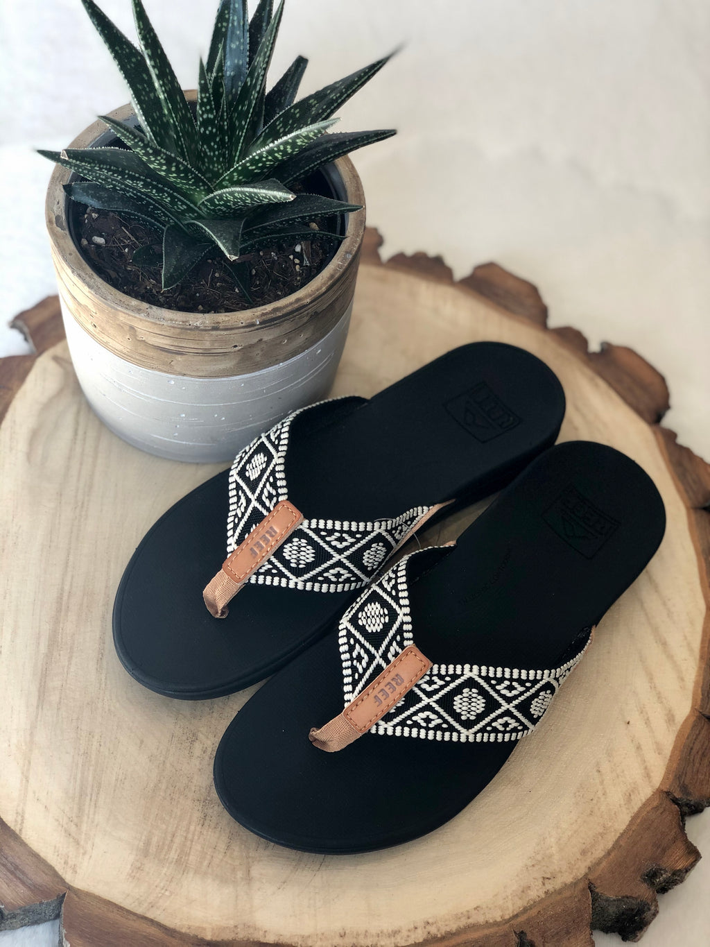 Reef Ortho Bounce Woven flip flop