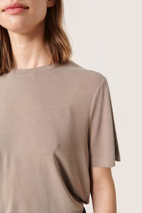 SOAKED IN LUXURY - Columbine Loose fit T-shirt