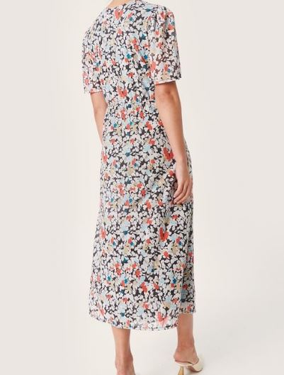 SOAKED IN LUXURY -  Lotte Dress l Black and White Blossom